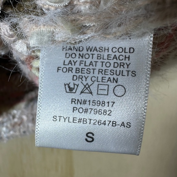 Altar'd State V-Neck Sweater in Pink and Cream Women’s Size Small - Picture 8 of 10